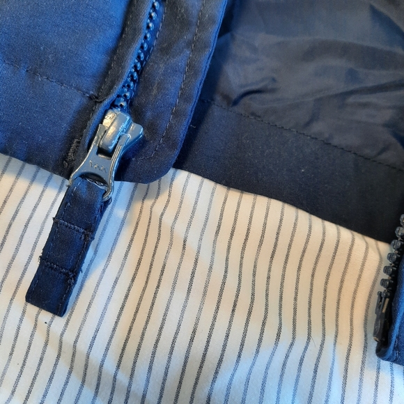 TOMMY HILFIGER Windbreaker | kid size small - Picture 6 of 8